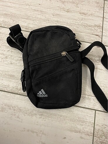 adidas kadin canta