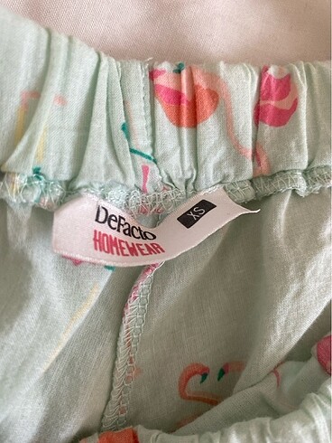xs Beden defacto pijama şort??