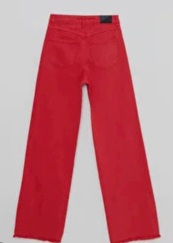 Kırmızı pantolon - Görsel 2
