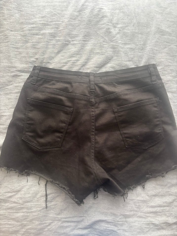 Siyah Kemerli Mini Denim Şort - Görsel 2