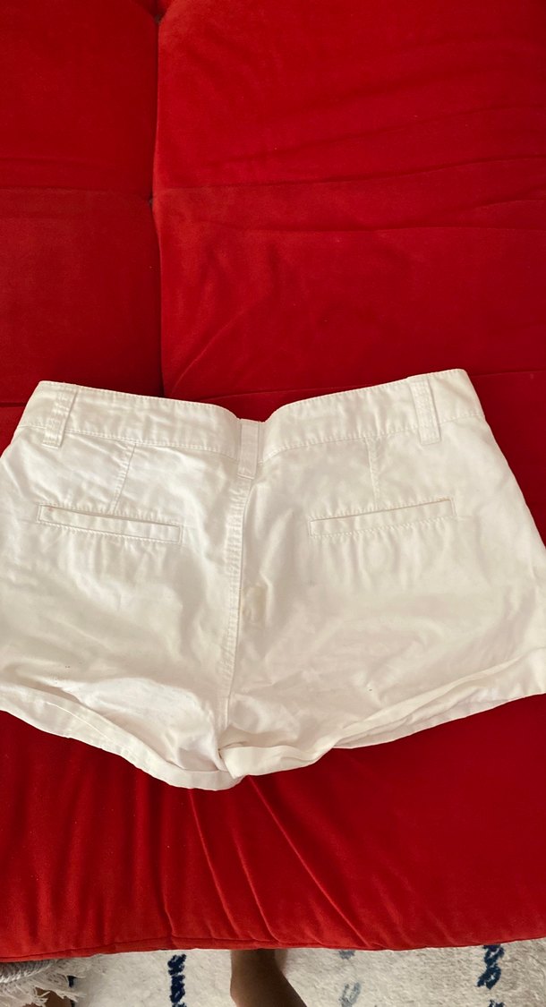 Düğmeli Beyaz Mini Kadın Şort - Görsel 2