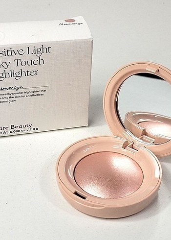 Rare beauty Highlighter