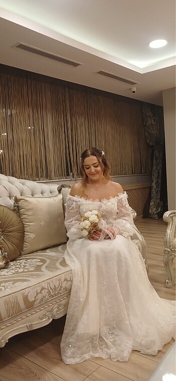 Sade ve şık gelinlik