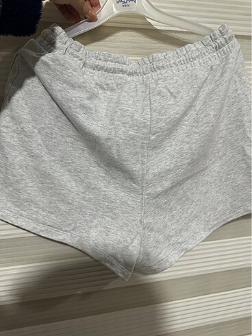 l Beden H&m şort