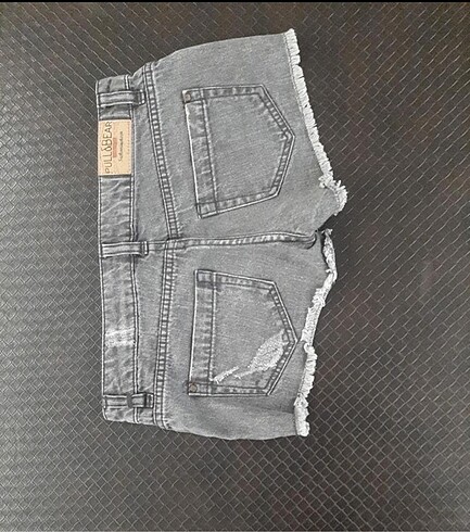 Pull and Bear Pull and Bear Yırtık Kot Şort