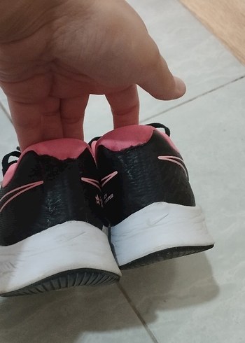 38 Beden Nike Kadın Pembe Siyah Spor Ayakkabı