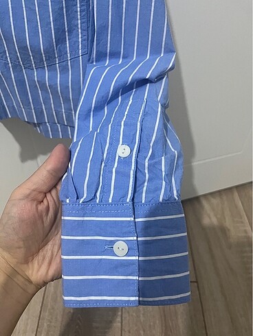 m Beden mavi Renk Bershka Çizgili Gömlek