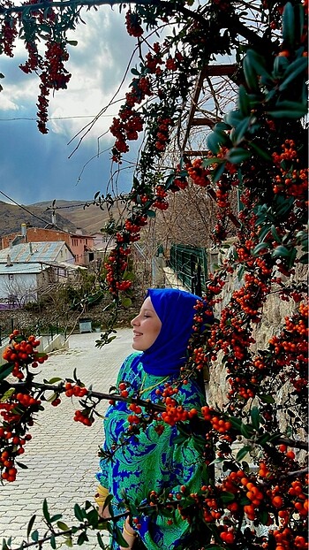 Çiçek desenli elbise