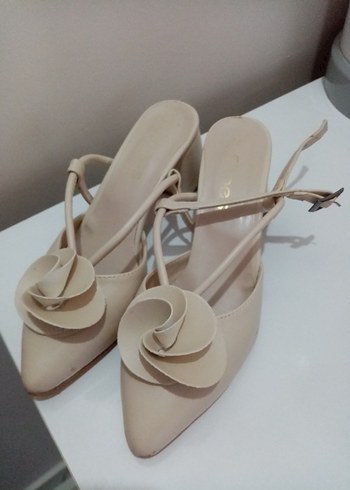 Bej Stiletto Topuklu Kadın Abiye Ayakkabı