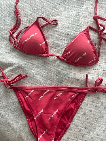 Les Benjamins Bikini
