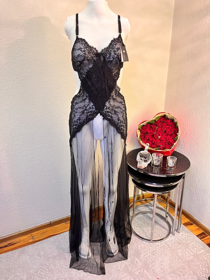 Siyah Dantel işlemeli gecelik - Görsel 2