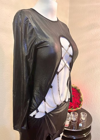 Siyah Zincir Detaylı Gotik Kadın Body