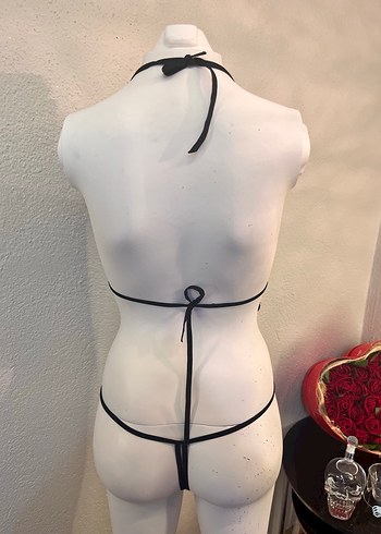 Fabrika Siyah Nakışlı Gotik İp Askılı Kadın Gecelik