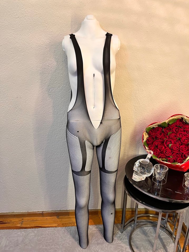 Siyah delikli işlemeli vücut çorabı fantezi - Görsel 3