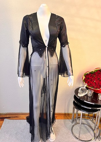 s Beden Siyah Nakışlı Uzun Gotik Kadın Sabahlık