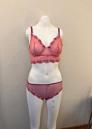 Victoria s Secret Nakışlı Pembe Bohem Vintage Sütyen takım