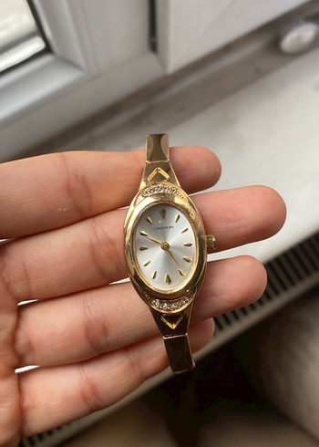 Parlak Altın Modern Klasik Kadın Saati