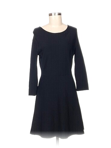 BCBG Maxazria Kısa Elbise %70 İndirimli.