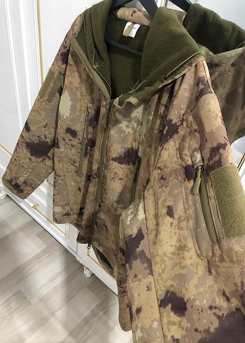 Kapüşonlu Kamuflaj Desenli Erkek Mont - Görsel 3