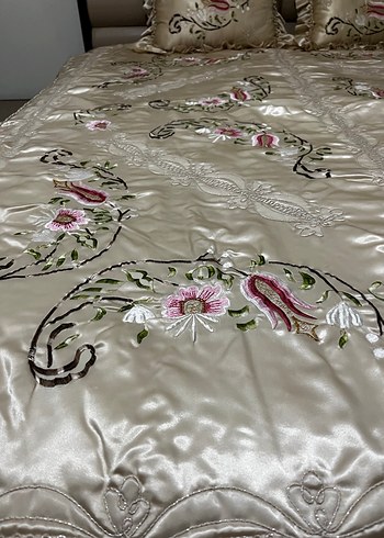 Vintage İşlemeli Parlak Yatak Örtüsü - Görsel 4