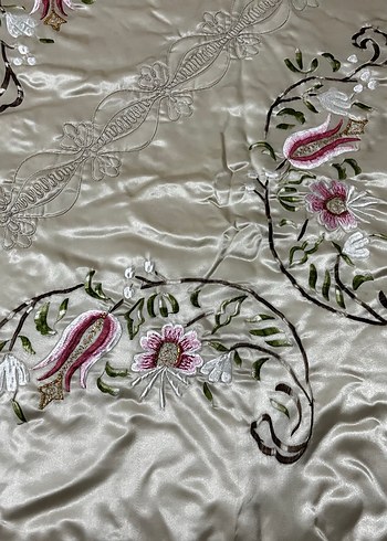 Vintage İşlemeli Parlak Yatak Örtüsü - Görsel 3