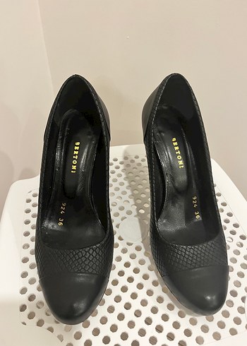 Siyah Yılan Desenli Stiletto Topuklu Kadın Ayakkabı - Görsel 2