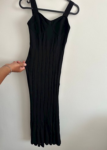 H&M Siyah Midi Askılı Elbise - Görsel 3