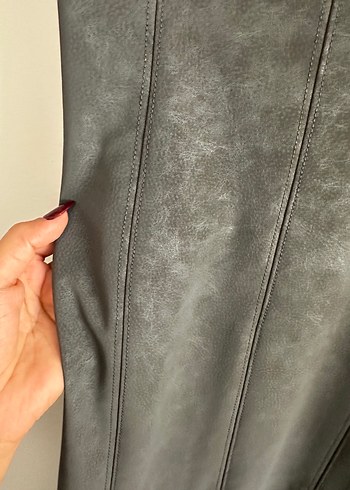 Bershka Gri Deri dokulu Straplez Uzun Elbise - Görsel 3