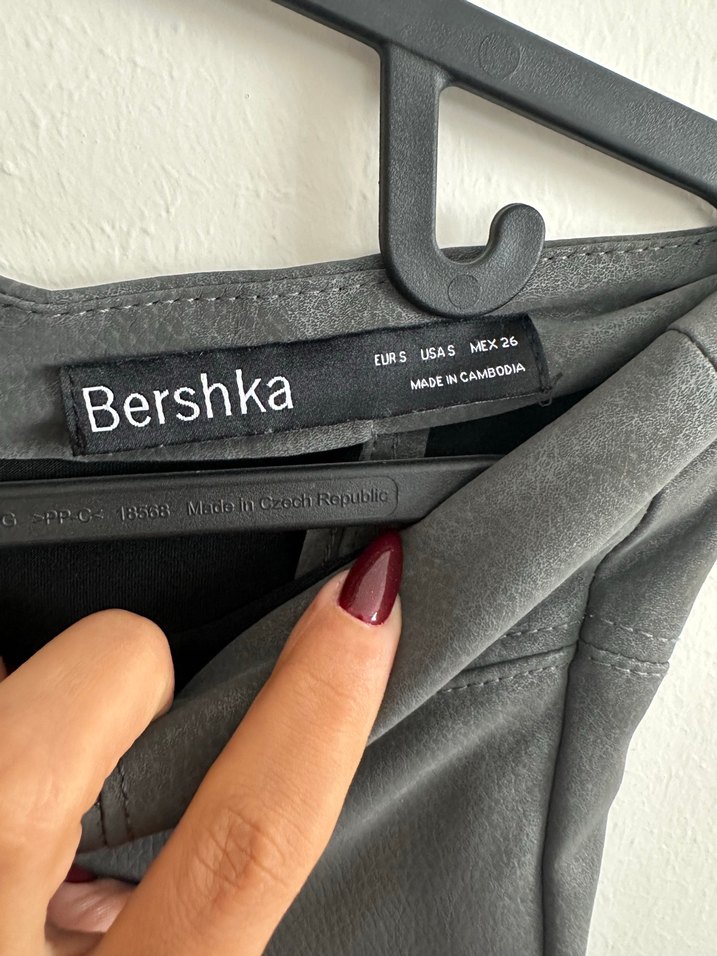 Bershka Gri Deri dokulu Straplez Uzun Elbise - Görsel 4
