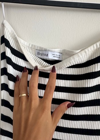 m Beden beyaz Renk Bershka Çizgili Uzun Straplez Elbise