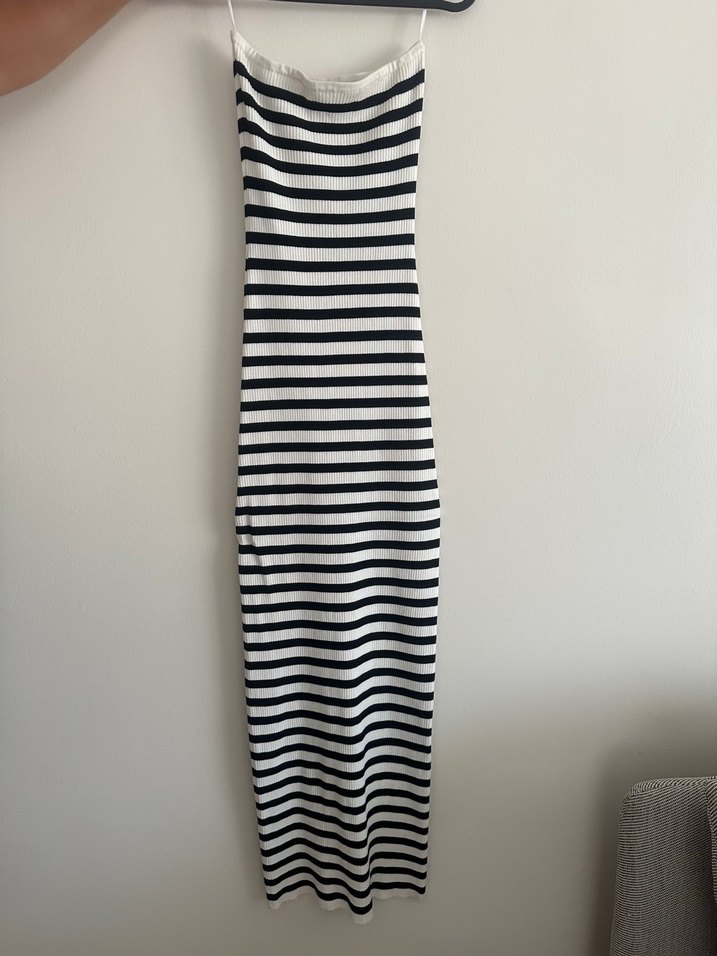 Bershka Çizgili Uzun Straplez Elbise - Görsel 2