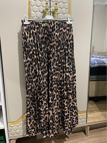 Leopar desenli etek