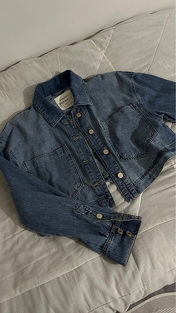 Stradivarius Crop Ceket