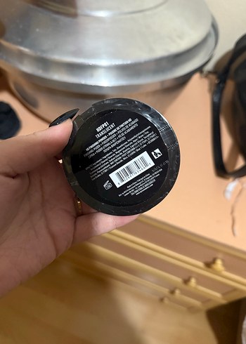 NYX Parlak Siyah HD Sabitleyici Pudra - Görsel 3