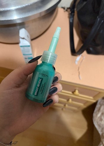 L'Oréal Paris Bright Reveal Yenileyici Peeling Serumu - Görsel 2