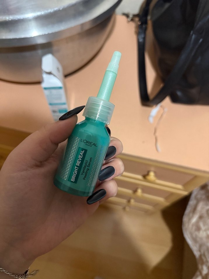 L'Oréal Paris Bright Reveal Yenileyici Peeling Serumu - Görsel 2
