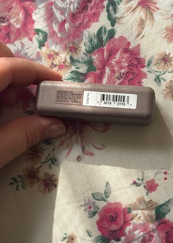 Maybelline Kırmızı Mat Ruj 004 Wild Card - Görsel 2