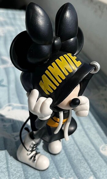 Diğer Minnie Mouse Heykel