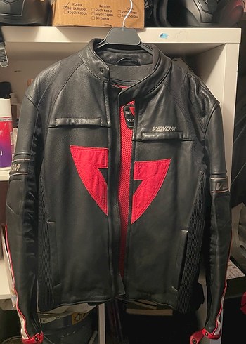 Kemer Detaylı Erkek Kırmızı Biker Deri Ceket - Görsel 2