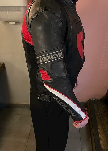 Kemer Detaylı Erkek Kırmızı Biker Deri Ceket - Görsel 6