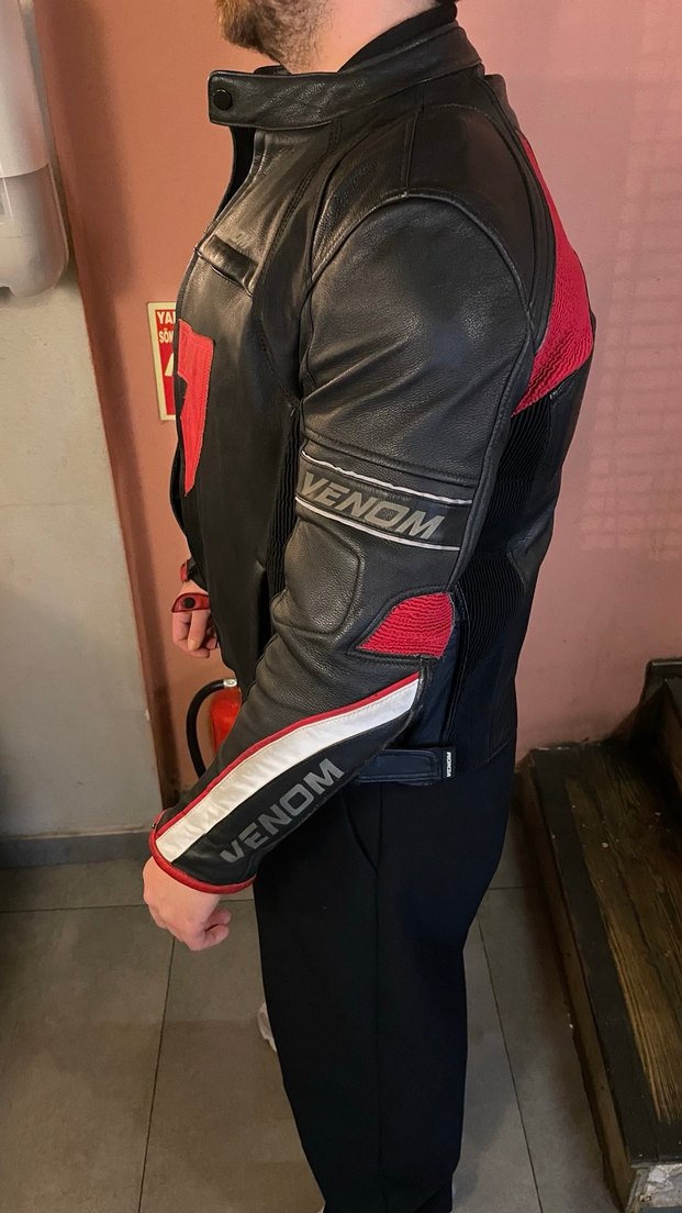 Kemer Detaylı Erkek Kırmızı Biker Deri Ceket - Görsel 5