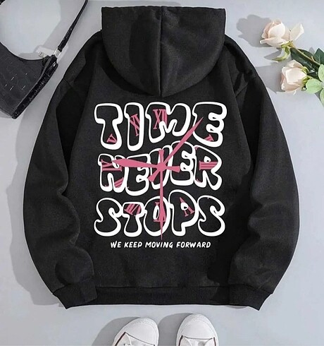 Diğer 3 farklı renk seçeneği ile time never baskılı oversize sweatshir
