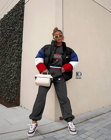 Tommy Hilfiger TOMMY HILFEGER TAKIM????