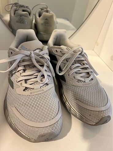 Adidas yürüyüş ayakkabısı