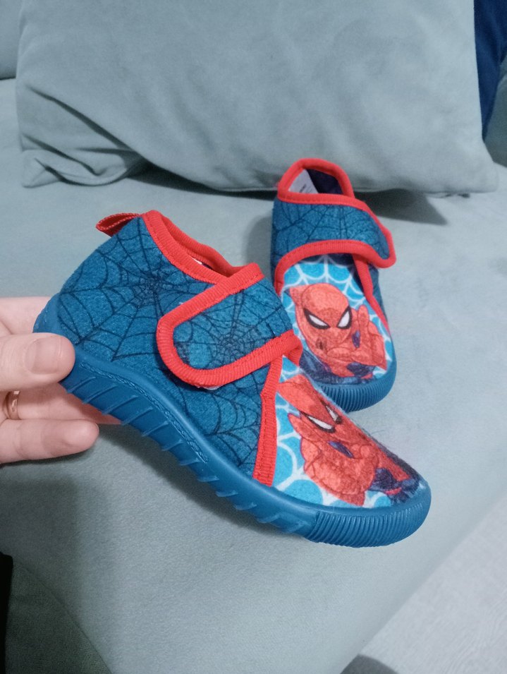 Erkek Çocuk Renkli Örümcek Adam Desenli Kaydırmaz Ev Terliği - Görsel 2