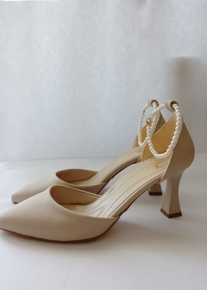 Şampanya Topuklu İncili Ayakkabı  - Görsel 2