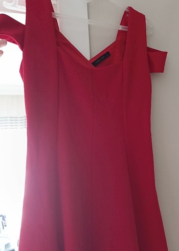 Kırmızı V Yakalı Uzun Abiye Elbise - Görsel 3