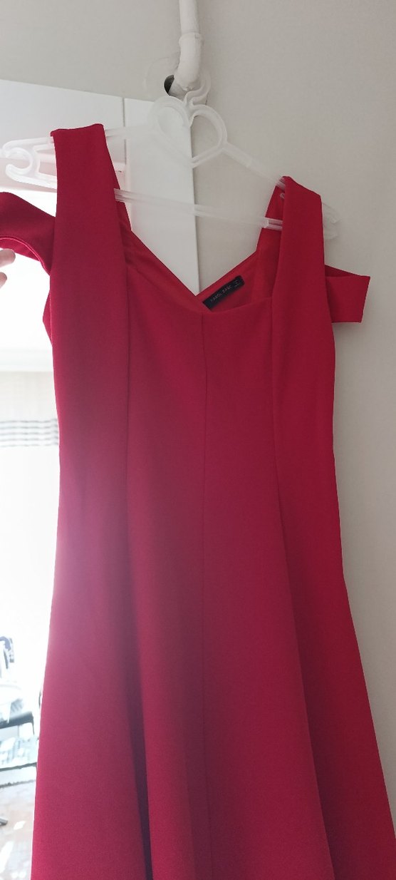 Kırmızı V Yakalı Uzun Abiye Elbise - Görsel 3