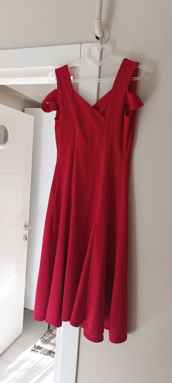 Kırmızı V Yakalı Uzun Abiye Elbise - Görsel 5