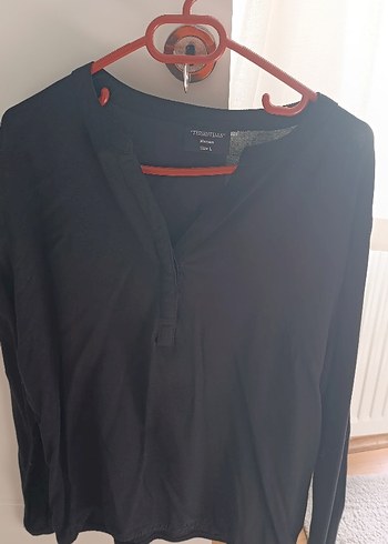 Siyah V Yaka Uzun Kollu Kadın Gömlek - Görsel 2